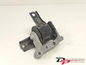 Gebruikte Motorrubber Mitsubishi ASX 2.0 MIVEC 16V Prijs € 35,00 Margeregeling aangeboden door DP Auto-onderdelen & Demontage