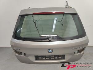 Gebruikte Achterklep BMW 5 serie Touring (F11) 520d xDrive 16V Prijs € 250,00 Margeregeling aangeboden door DP Auto-onderdelen & Demontage
