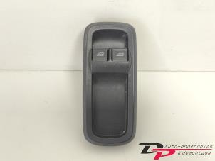 Gebruikte Raam schakelaar elektrisch Ford Fiesta 6 (JA8) 1.25 16V Prijs € 10,00 Margeregeling aangeboden door DP Auto-onderdelen & Demontage