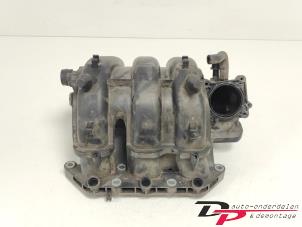 Gebruikte Inlaatspruitstuk Volkswagen Polo IV (9N1/2/3) 1.2 12V Prijs € 17,95 Margeregeling aangeboden door DP Auto-onderdelen & Demontage