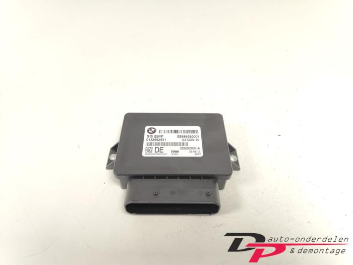 Gebruikte Handrem Module BMW 5 serie Touring (F11) 520d xDrive 16V Prijs € 35,00 Margeregeling aangeboden door DP Auto-onderdelen & Demontage