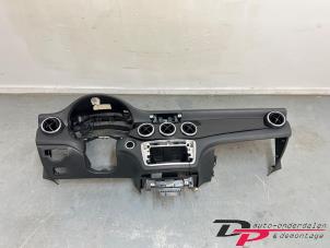 Gebruikte Dashboard Mercedes CLA Shooting Brake (117.9) 2.2 CLA-200 CDI, 200 d 16V Prijs € 200,00 Margeregeling aangeboden door DP Auto-onderdelen & Demontage