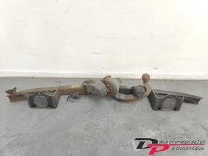 Gebruikte Trekhaak BMW 3 serie Touring (E91) 318d 16V Prijs € 120,00 Margeregeling aangeboden door DP Auto-onderdelen & Demontage