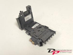 Gebruikte Zekeringkast Peugeot 5008 I (0A/0E) 1.6 THP 16V Prijs € 69,95 Margeregeling aangeboden door DP Auto-onderdelen & Demontage