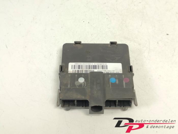 Gebruikte Stroomverdeler Mini Mini (R56) 1.6 16V Cooper Prijs € 12,00 Margeregeling aangeboden door DP Auto-onderdelen & Demontage