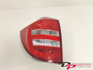 Gebruikte Achterlicht links Kia Cee'd Sporty Wagon (EDF) 1.6 CVVT 16V Prijs € 40,00 Margeregeling aangeboden door DP Auto-onderdelen & Demontage