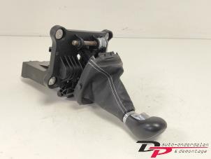 Gebruikte Versnellingspook Opel Meriva 1.4 Turbo 16V Ecotec Prijs € 35,00 Margeregeling aangeboden door DP Auto-onderdelen & Demontage