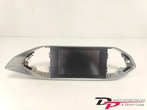 Gebruikte Display Interieur Peugeot 308 SW (L4/L9/LC/LJ/LR) 1.6 BlueHDi 120 Prijs € 150,00 Margeregeling aangeboden door DP Auto-onderdelen & Demontage