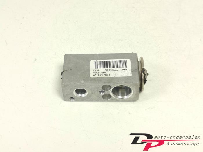 Gebruikte Airco expansieklep Renault Clio IV Estate/Grandtour (7R) 0.9 Energy TCE 12V Prijs € 15,00 Margeregeling aangeboden door DP Auto-onderdelen & Demontage