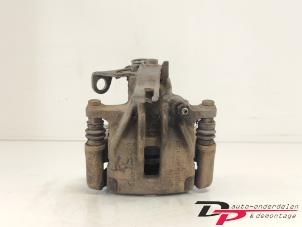 Gebruikte Remklauw (Tang) rechts-achter Renault Trafic (1FL/2FL/3FL/4FL) 1.6 dCi Twin Turbo Prijs € 20,57 Inclusief btw aangeboden door DP Auto-onderdelen & Demontage