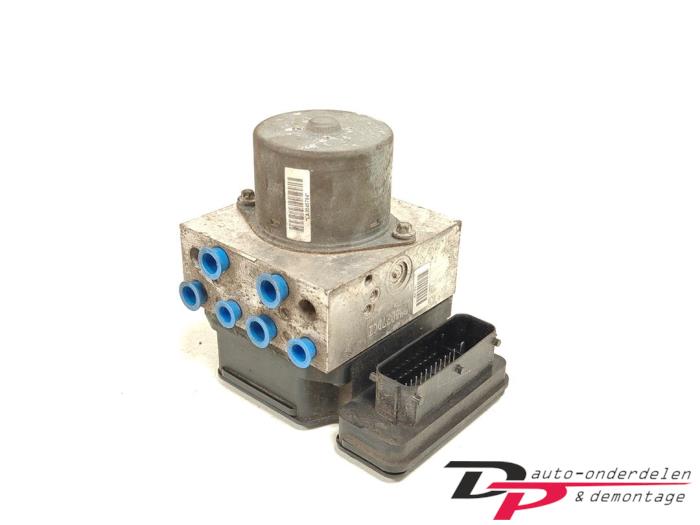 Gebruikte ABS Pomp Lancia Delta (844) 1.8 Di T-Jet 16V Prijs € 99,95 Margeregeling aangeboden door DP Auto-onderdelen & Demontage