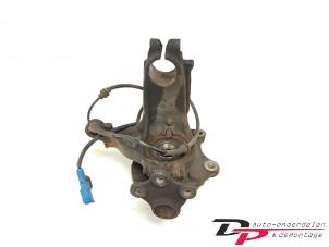 Gebruikte Fusee links-voor Citroen C3 (SC) 1.6 16V VTi 120 Prijs € 12,00 Margeregeling aangeboden door DP Auto-onderdelen & Demontage