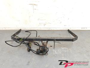 Gebruikte Trekhaak Ford Focus C-Max 1.8 16V Prijs € 60,00 Margeregeling aangeboden door DP Auto-onderdelen & Demontage