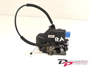 Gebruikte Slotmechaniek Portier 4Deurs rechts-achter Seat Altea (5P1) 1.6 Prijs € 12,00 Margeregeling aangeboden door DP Auto-onderdelen & Demontage