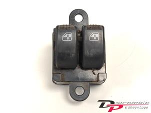 Gebruikte Schakelaar Elektrisch Raam Hyundai Atos 1.1 12V Prijs € 9,95 Margeregeling aangeboden door DP Auto-onderdelen & Demontage