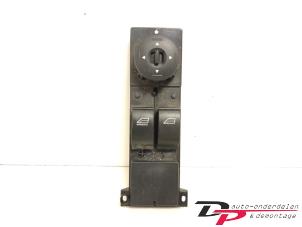Gebruikte Elektrisch Raam Schakelaar Ford Focus 2 1.6 16V Prijs € 9,95 Margeregeling aangeboden door DP Auto-onderdelen & Demontage