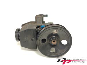 Gebruikte Pomp Servo Mercedes C (W203) 2.0 C-180 16V Prijs € 34,00 Margeregeling aangeboden door DP Auto-onderdelen & Demontage