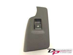 Gebruikte Ruit schakelaar elektrisch Opel Meriva 1.4 Turbo 16V Ecotec Prijs € 8,00 Margeregeling aangeboden door DP Auto-onderdelen & Demontage