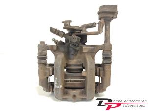 Gebruikte Remklauw (Tang) links-achter Opel Astra J Sports Tourer (PD8/PE8/PF8) 1.4 Turbo 16V Prijs € 19,00 Margeregeling aangeboden door DP Auto-onderdelen & Demontage