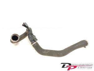 Gebruikte Intercooler Slang Opel Mokka/Mokka X 1.4 Turbo 16V 4x2 Prijs € 25,00 Margeregeling aangeboden door DP Auto-onderdelen & Demontage