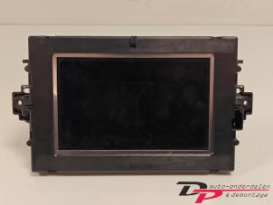 Gebruikte Display Interieur Mercedes C Estate (S204) 2.2 C-200 CDI 16V BlueEFFICIENCY Prijs € 35,00 Margeregeling aangeboden door DP Auto-onderdelen & Demontage