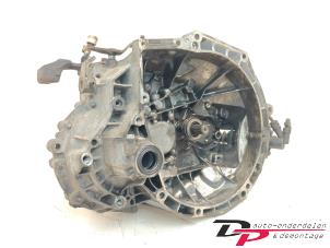 Gebruikte Versnellingsbak Peugeot 207 CC (WB) 1.6 16V Prijs € 299,00 Margeregeling aangeboden door DP Auto-onderdelen & Demontage