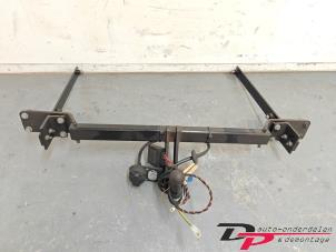 Gebruikte Trekhaak Mercedes C Estate (S204) 2.2 C-200 CDI 16V BlueEFFICIENCY Prijs € 150,00 Margeregeling aangeboden door DP Auto-onderdelen & Demontage