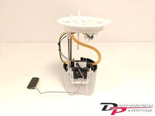 Gebruikte Tank element Pomp Volvo XC40 (XZ) 2.0 B4 16V Mild Hybrid Autom. Prijs € 90,00 Margeregeling aangeboden door DP Auto-onderdelen & Demontage