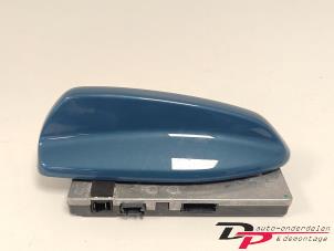 Gebruikte Antenne Volvo XC40 (XZ) 2.0 B4 16V Mild Hybrid Autom. Prijs € 65,00 Margeregeling aangeboden door DP Auto-onderdelen & Demontage