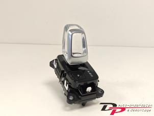 Gebruikte Versnellingspook Volvo XC40 (XZ) 2.0 B4 16V Mild Hybrid Autom. Prijs € 199,95 Margeregeling aangeboden door DP Auto-onderdelen & Demontage