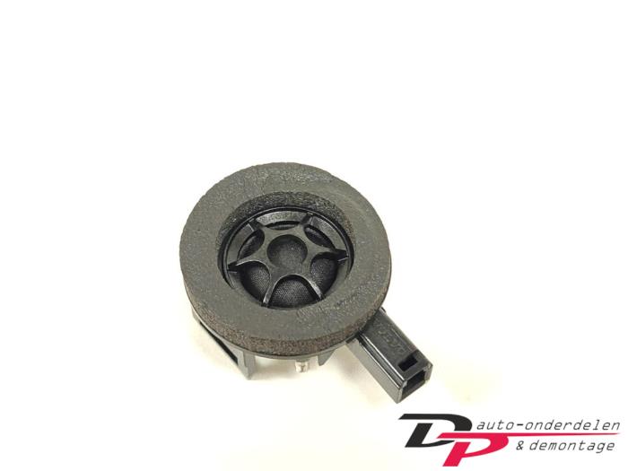 Gebruikte Speaker Volvo XC40 (XZ) 2.0 B4 16V Mild Hybrid Autom. Prijs € 14,95 Margeregeling aangeboden door DP Auto-onderdelen & Demontage