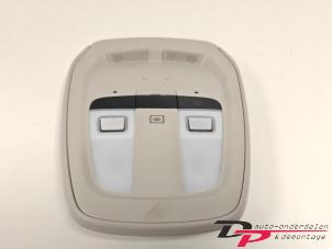 Gebruikte Binnenverlichting voor Volvo XC40 (XZ) 2.0 B4 16V Mild Hybrid Autom. Prijs € 49,95 Margeregeling aangeboden door DP Auto-onderdelen & Demontage