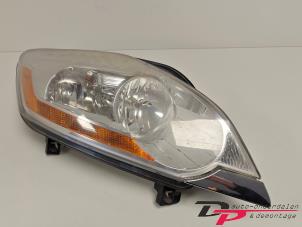 Gebruikte Koplamp rechts Ford Kuga I 2.0 TDCi 16V Prijs € 140,00 Margeregeling aangeboden door DP Auto-onderdelen & Demontage