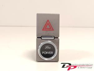 Gebruikte Schakelaar Paniekverlichting Ford Kuga I 2.0 TDCi 16V Prijs € 15,00 Margeregeling aangeboden door DP Auto-onderdelen & Demontage