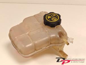 Gebruikte Expansievat Opel Astra J Sports Tourer (PD8/PE8/PF8) 1.4 16V ecoFLEX Prijs € 15,00 Margeregeling aangeboden door DP Auto-onderdelen & Demontage