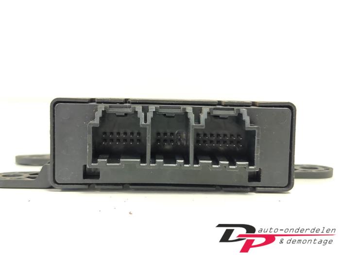 PDC Module van een Opel Astra J Sports Tourer (PD8/PE8/PF8) 1.4 16V ecoFLEX 2011