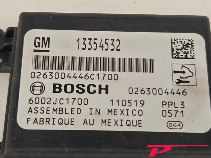 PDC Module van een Opel Astra J Sports Tourer (PD8/PE8/PF8) 1.4 16V ecoFLEX 2011
