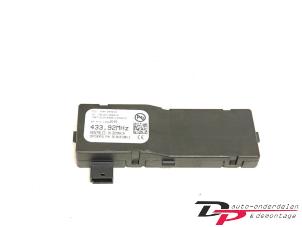 Gebruikte Deur module Opel Astra J Sports Tourer (PD8/PE8/PF8) 1.4 16V ecoFLEX Prijs € 10,00 Margeregeling aangeboden door DP Auto-onderdelen & Demontage