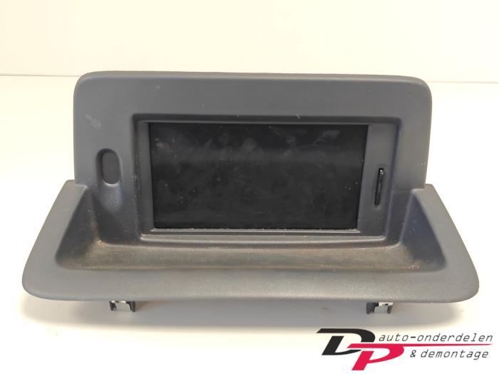 Gebruikte Display Interieur Renault Clio III (BR/CR) 1.2 16V 75 Prijs € 60,00 Margeregeling aangeboden door DP Auto-onderdelen & Demontage