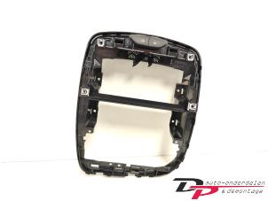 Gebruikte Dashboard deel Renault Clio IV (5R) 0.9 Energy TCE 90 12V Prijs € 25,00 Margeregeling aangeboden door DP Auto-onderdelen & Demontage