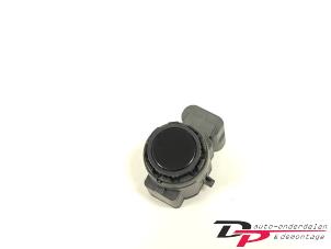 Gebruikte Sensor PDC Volvo XC40 (XZ) 2.0 B4 16V Mild Hybrid Autom. Prijs € 20,00 Margeregeling aangeboden door DP Auto-onderdelen & Demontage