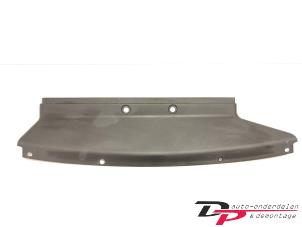Gebruikte Luchtgeleider Volvo XC40 (XZ) 2.0 B4 16V Mild Hybrid Autom. Prijs € 20,00 Margeregeling aangeboden door DP Auto-onderdelen & Demontage