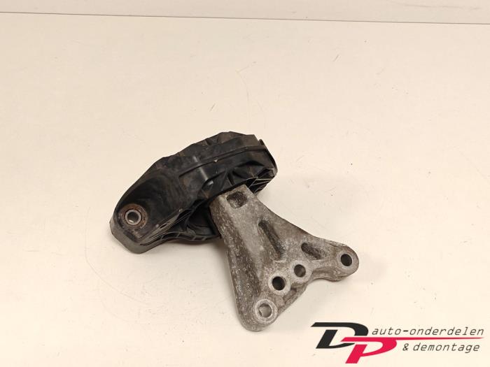 Gebruikte Motorrubber Peugeot 2008 (CU) 1.2 Vti 12V PureTech 82 Prijs € 9,95 Margeregeling aangeboden door DP Auto-onderdelen & Demontage