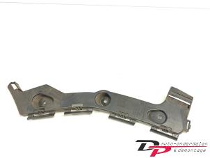 Gebruikte Bumpersteun rechts-achter Ford C-Max (DXA) 1.6 TDCi 16V Prijs € 9,00 Margeregeling aangeboden door DP Auto-onderdelen & Demontage