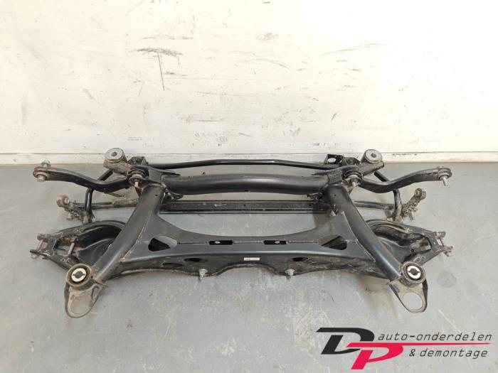 Gebruikte Subframe Volvo XC40 (XZ) 2.0 B4 16V Mild Hybrid Autom. Prijs € 235,00 Margeregeling aangeboden door DP Auto-onderdelen & Demontage