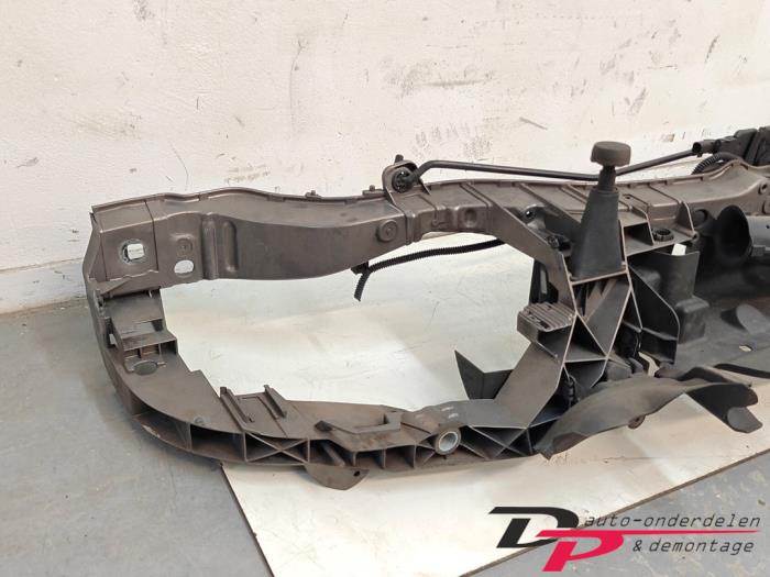 Frontpaneel van een Ford C-Max (DXA) 1.6 TDCi 16V 2013