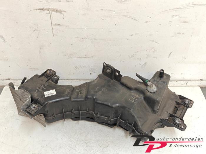Gebruikte Ureumreservoir Ford Transit Connect (PJ2) 1.5 EcoBlue Prijs € 181,50 Inclusief btw aangeboden door DP Auto-onderdelen & Demontage