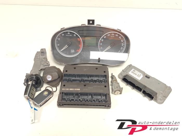 Gebruikte Kontaktslot + computer Skoda Fabia II Combi 1.4i 16V Prijs € 125,00 Margeregeling aangeboden door DP Auto-onderdelen & Demontage