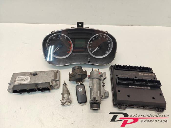 Gebruikte Kontaktslot + computer Skoda Fabia II (5J) 1.4i 16V Prijs € 125,00 Margeregeling aangeboden door DP Auto-onderdelen & Demontage
