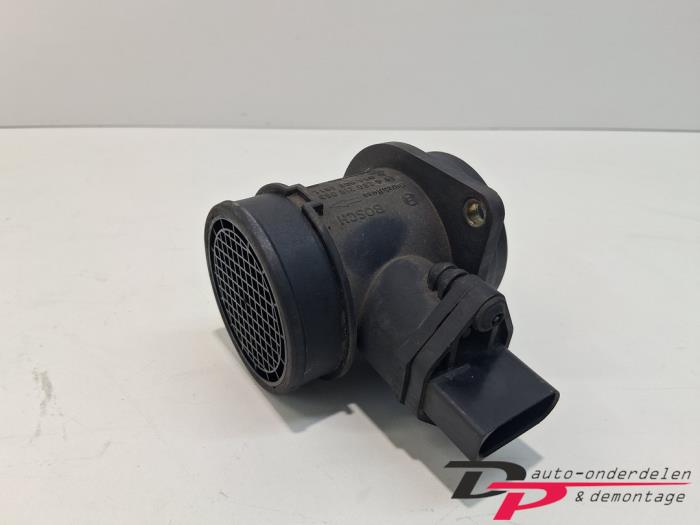 Gebruikte Luchtmassameter Audi A4 (B7) 1.8 T 20V Prijs € 10,00 Margeregeling aangeboden door DP Auto-onderdelen & Demontage
